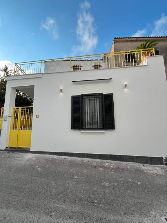 Facciata de La Casetta in Via Petrara